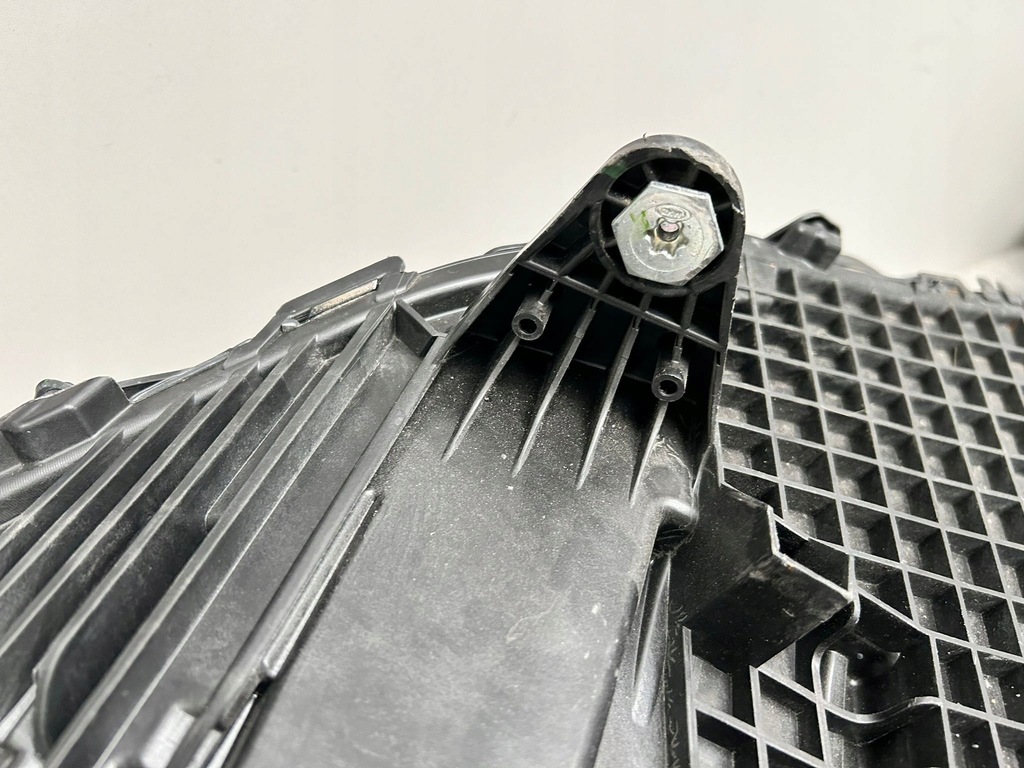 фото №9, Mercedes eqs suv 296 x296 usa digital light a2969063002 правая комплектная