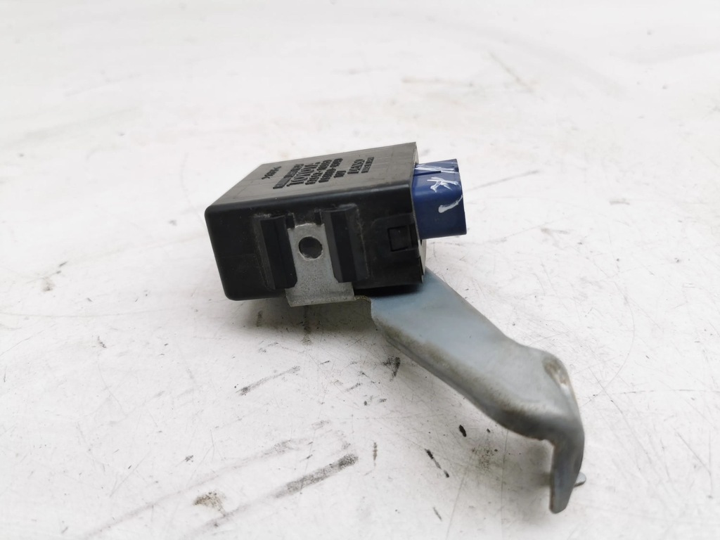 фото №6, Toyota yaris 2007 реле світла денного