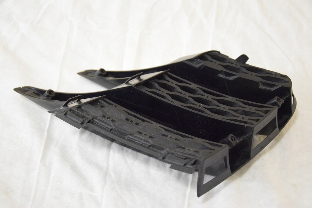 фото №13, Range rover velar dynamic решётка w бампер lh