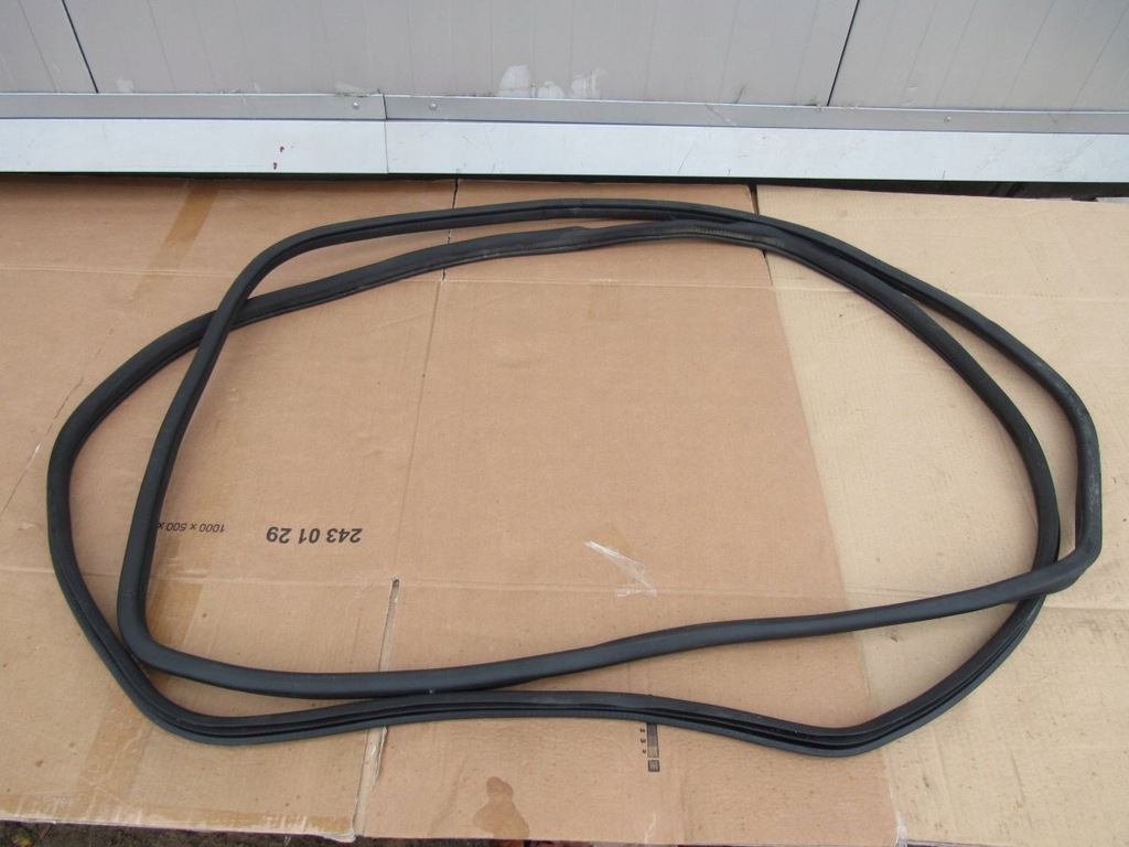 фото №1, Mercedes glk x204 прокладка ośnieżnicy дверь задняя