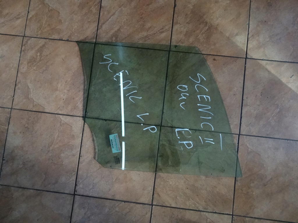 фото №2, Scenic ii 04' скло двері лівий перед