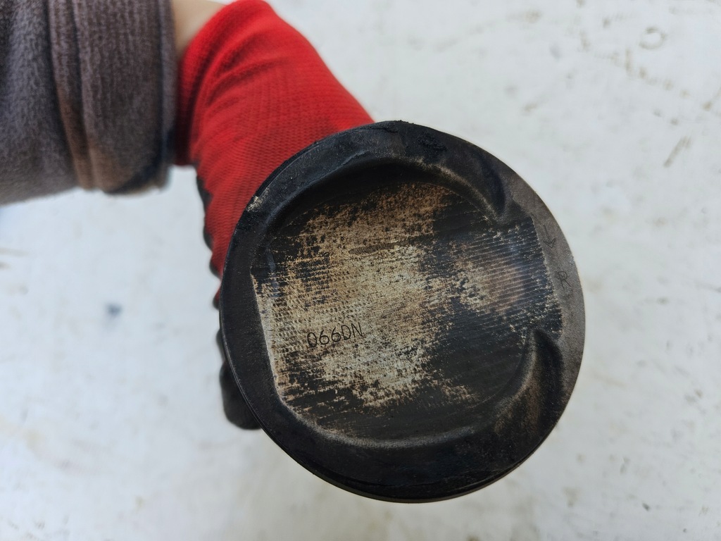 фото №7, Поршень правий шатун 3.0t 3.0tfsi 3.0 tfsi cgx ctu audi a6 c7 a7 4g s4 b8