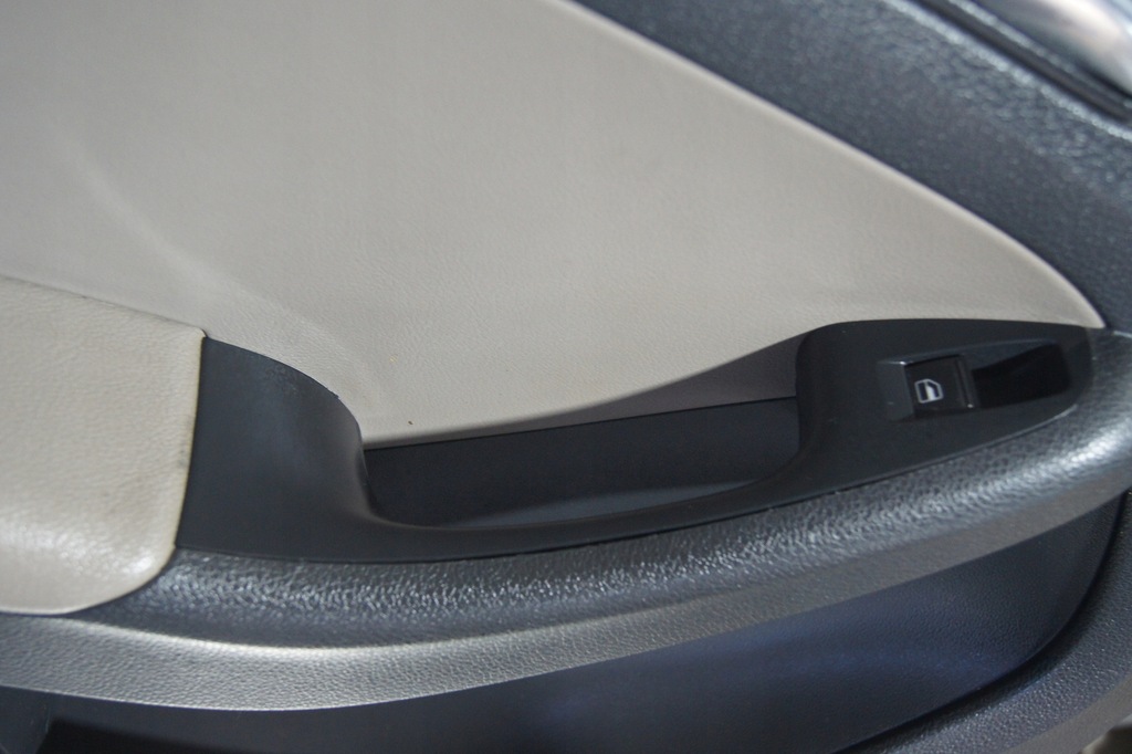 фото №7, Обшивка двері лівий задня jetta 5c 5c6867211a