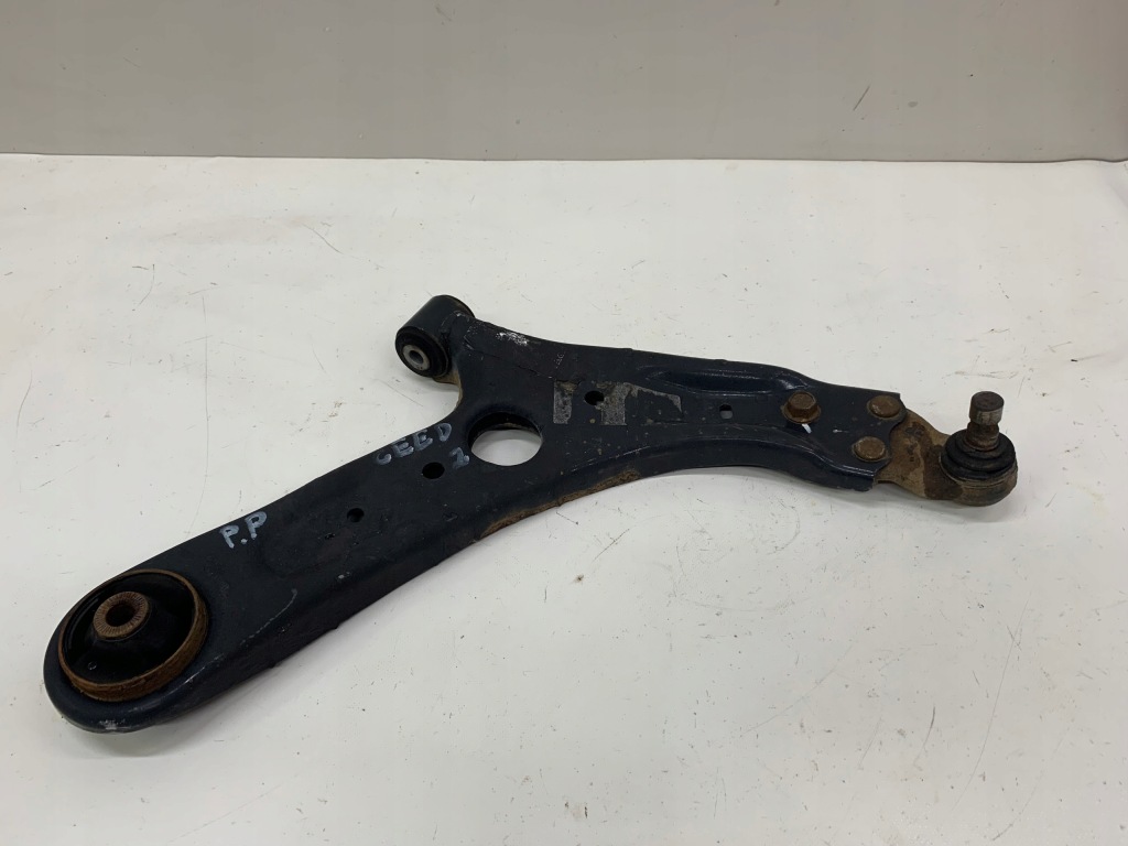 фото №1, Kia ceed ii i30 ii рычаг правый перед 54501-a2600