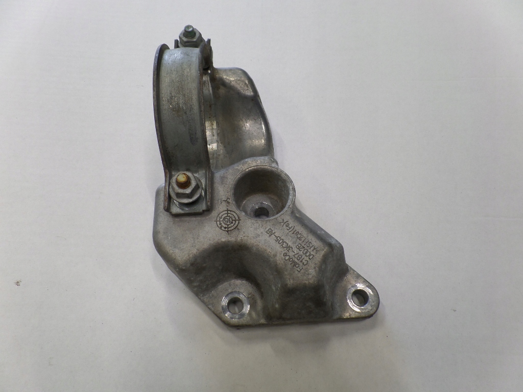 фото №1, Ford fiesta mk7 1.0 ecoboost опора полуось