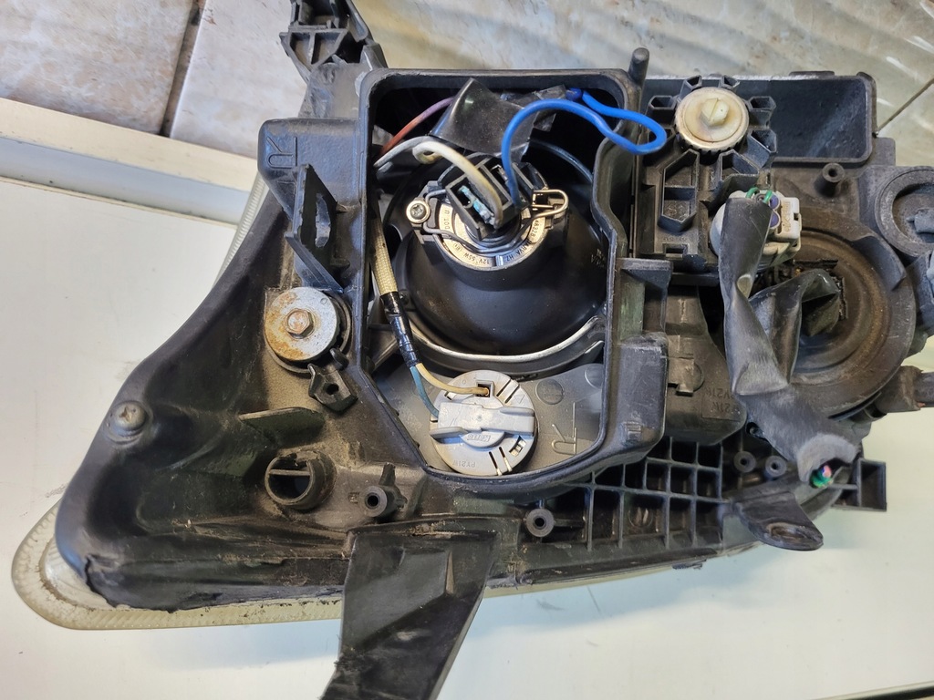 фото №6, Лампа правий перед toyota avensis t25 europa