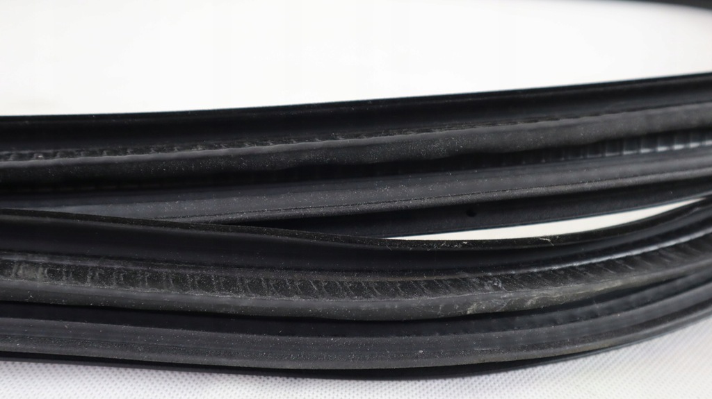 фото №5, Range rover velar l560 прокладка дверь задняя