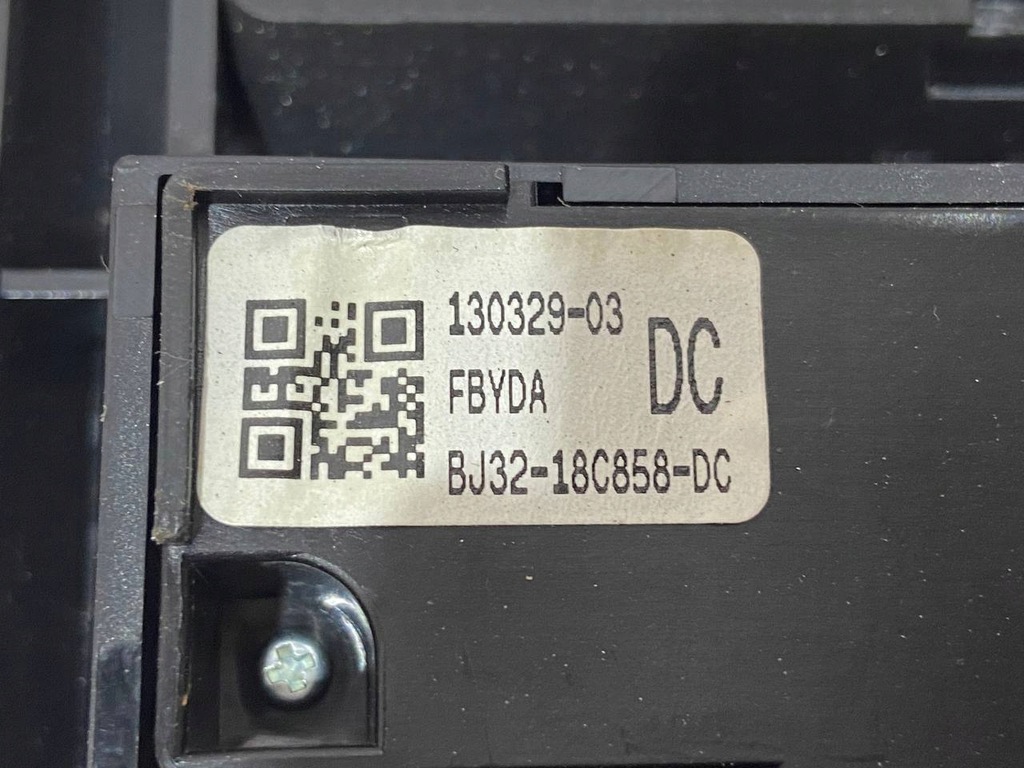 фото №3, Панель рамка радіо навігації evoque l538 bj3218c858