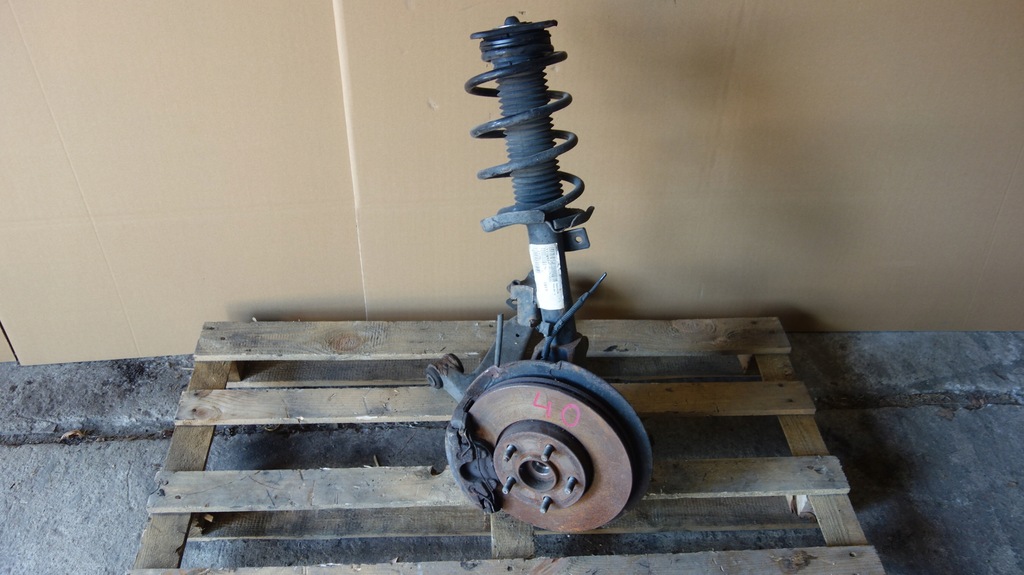 фото №1, Volvo c30 поворотный кулак левая перед