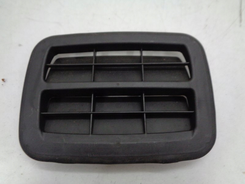 фото №1, Citroen xsara picasso решётка вентиляционная