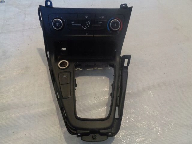 фото №1, Ford focus mk3 панель кондиціонера