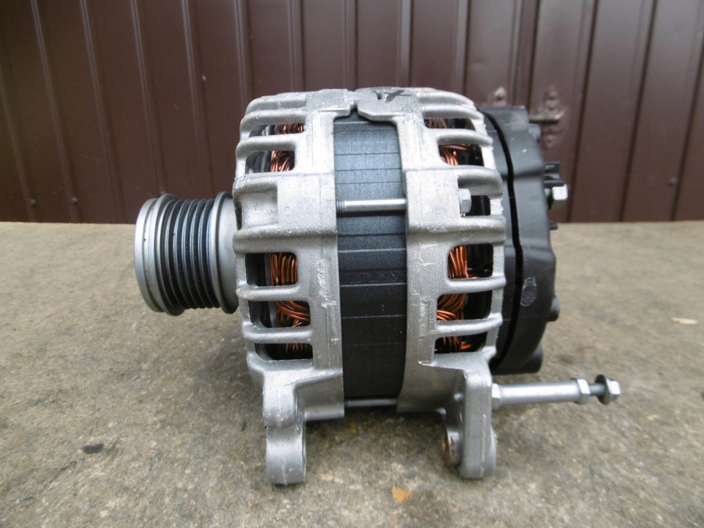 фото №1, Генератор 04l903024t vw bosch