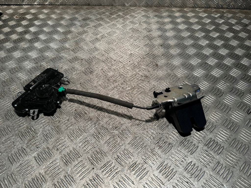 фото №1, Доводчик кришки задня vw arteon r-line 3g0827887b замок 5ta827506d