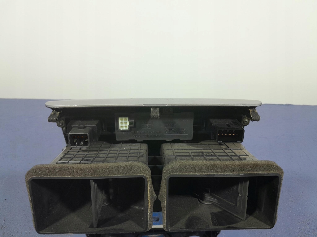 фото №8, Kia sportage ii рамка радио решётки обдув часы