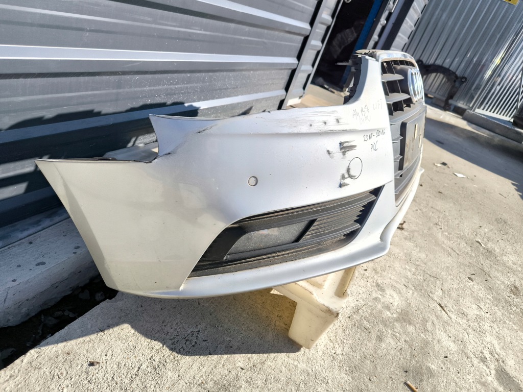 Бампер перед комплектный  audi a4 b8 рестайлинг  2011-2016 lx7w pdc оригинал !!! Цена