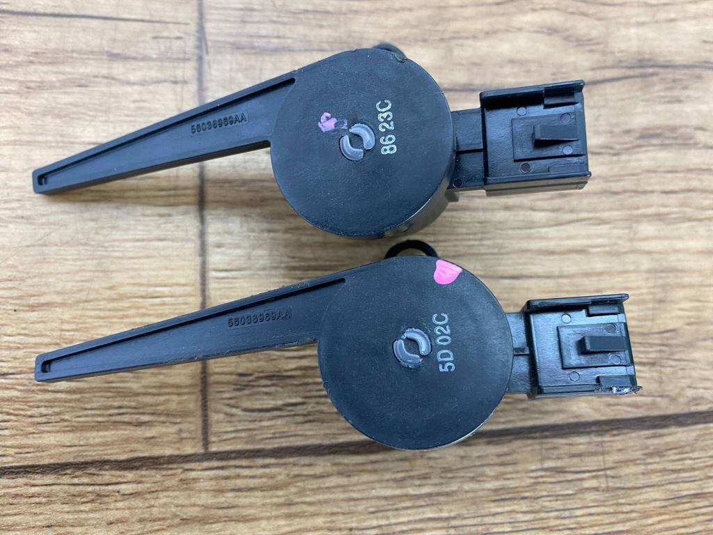 фото №8, Датчик педали тормоза dodge charger challenger 2015+