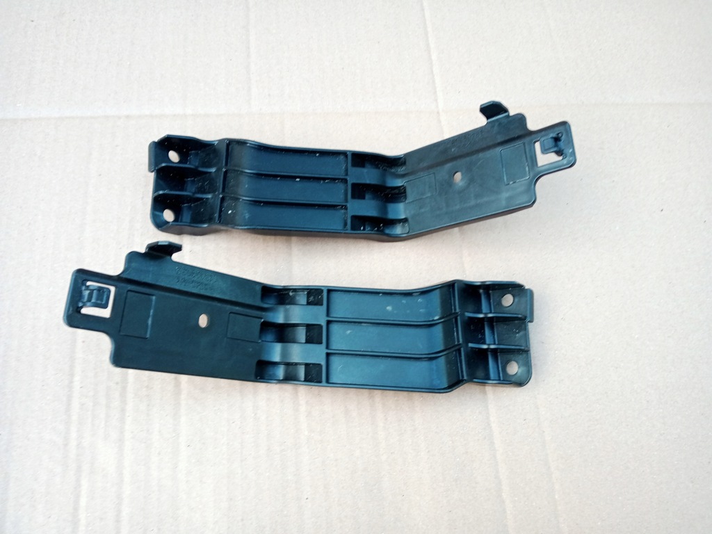 фото №1, Mazda cx5 ii правий лівий напрямна бампера задня 2017r