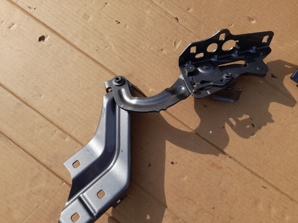 фото №6, Петли капот mercedes w206