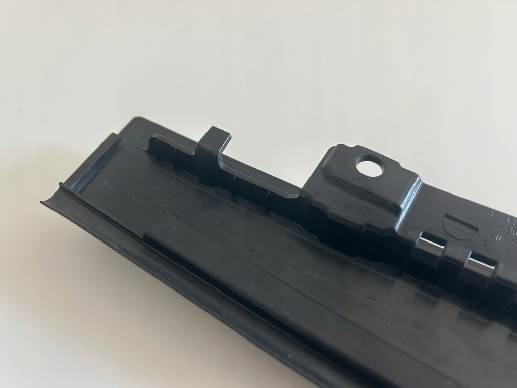 фото №14, Audi a4 rs4 b9 2018- молдинг накладка стойка b дверь правый задняя 8w0 оригинальный номер