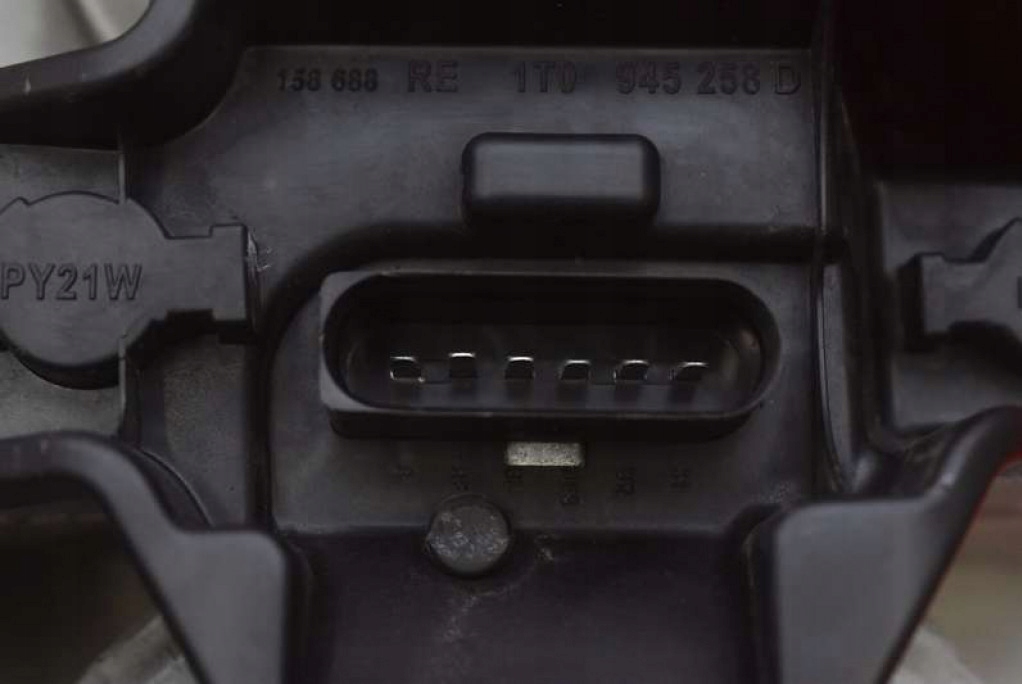 фото №6, Лампа права задня задня 1t0945096f vw touran 1 i 03-06