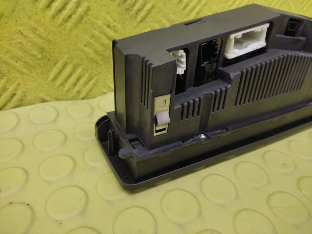 фото №6, Bmw e46 панель обдув кондиціонера 64116916882