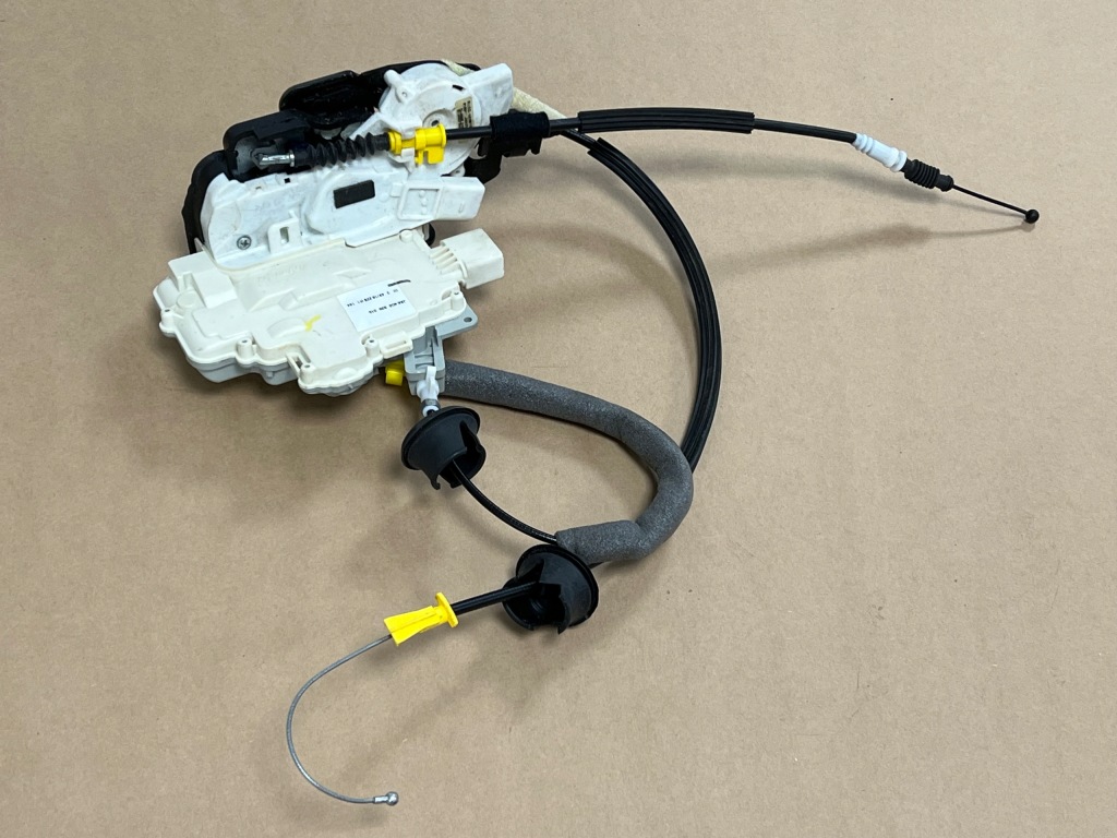 фото №1, Audi a6 a7 4g замок дверь левый 4g8839015