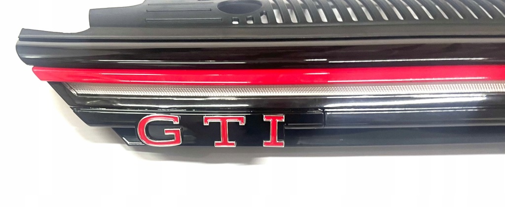 фото №2, Vw golf viii 8 20- решётка радиатора перед решётка радиатора gti led