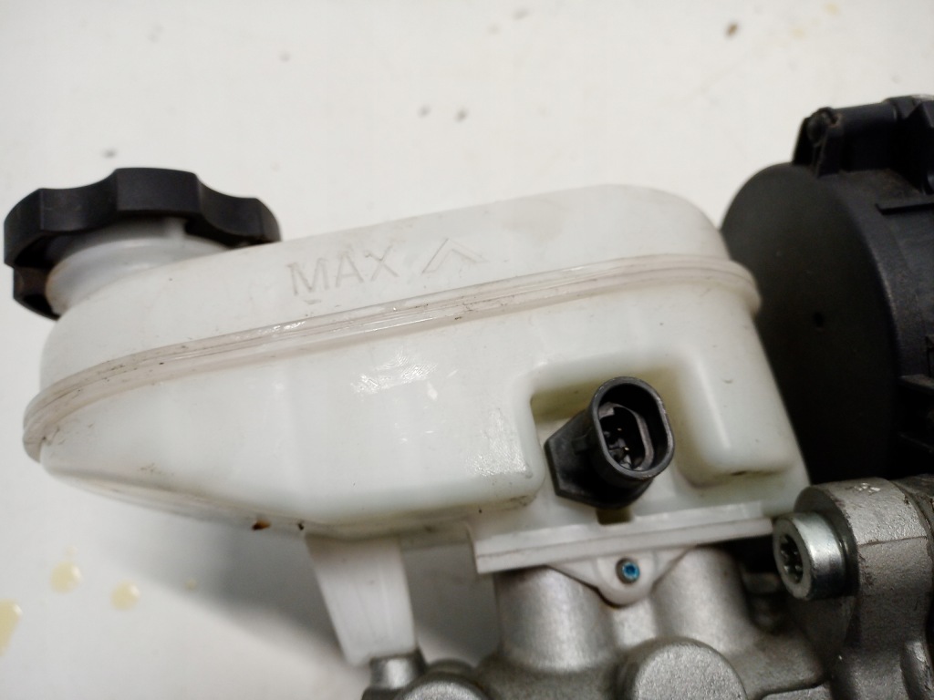 Купить Насос тормозная усилитель тормозов ibooster 1037123-00-b tesla s рестайлинг