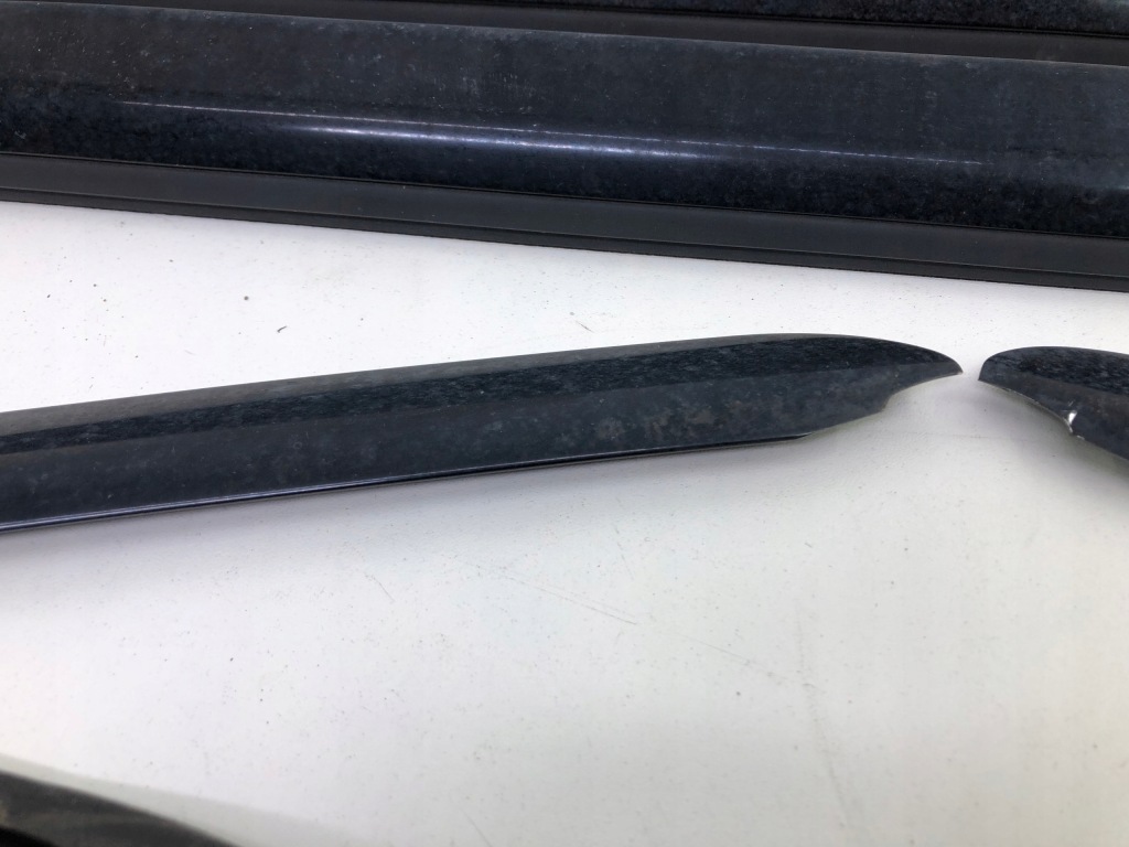 Mercedes w117 накладки двері захист стійка комплект a1176900579 a1777250382 Ціна