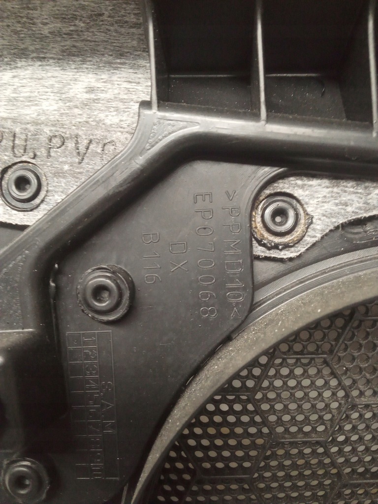 фото №7, Alfa romeo mito 2009- 3d обшивка правий задня карбон