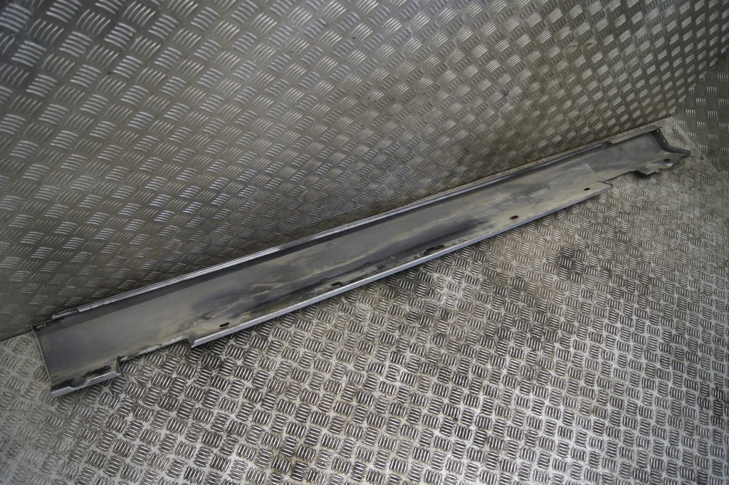 фото №9, Mercedes-benz оригинальный номер a2126900140 молдинг порог