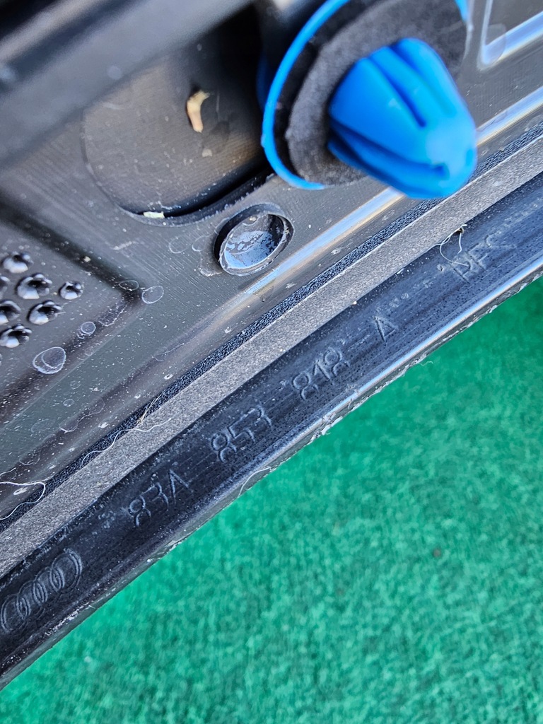 фото №8, Молдинг крила audi q3 83a853818a права задня org