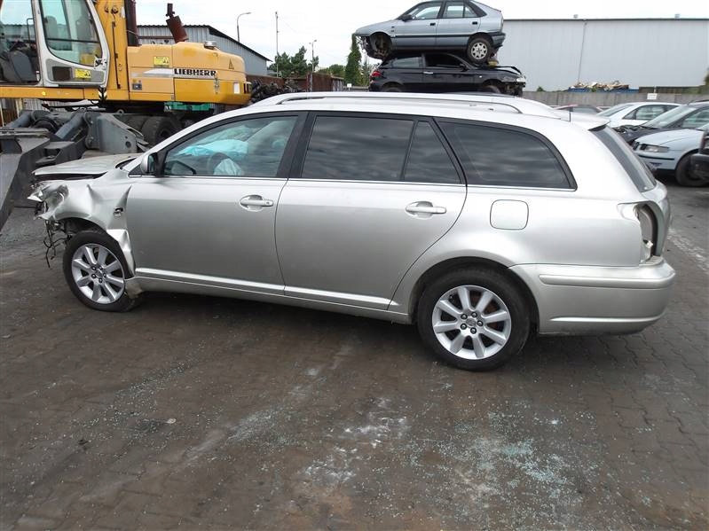 фото №3, Крила лівий задній чверть avensis t25 kombi 1c0