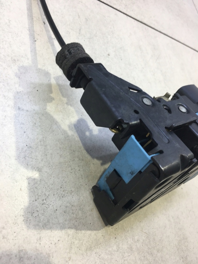 фото №7, Замок двері правий перед v70 ii xc 8 pin