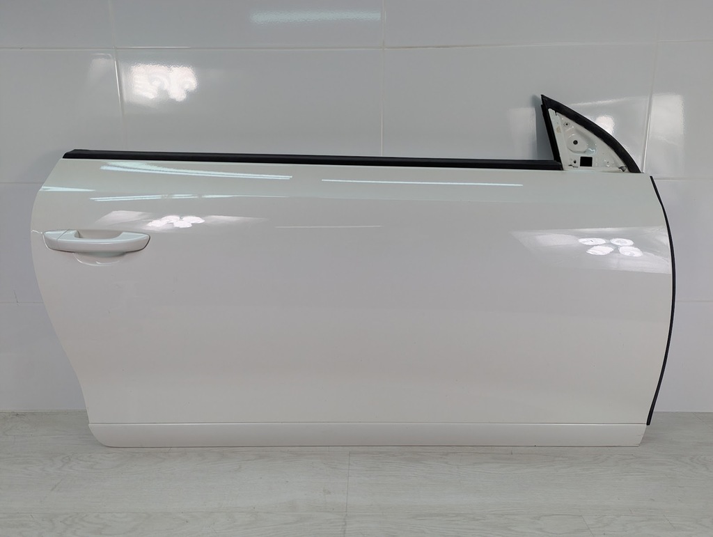 фото №1, Дверь перед передние правое b4b4 candy white vw scirocco iii