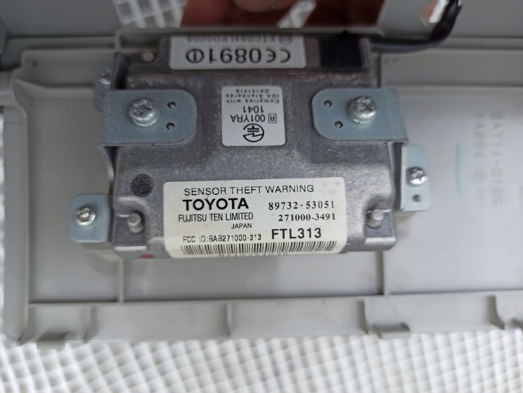 фото №7, Lexus is ii лампа датчик сигналізація 89732-53051