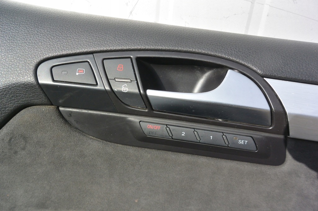 фото №4, Обшивка двері kpl шкіра bose audi q7 4l uk