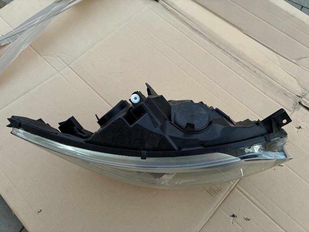 фото №4, Лампа фара перед передняя renault captur 1 i 13 --