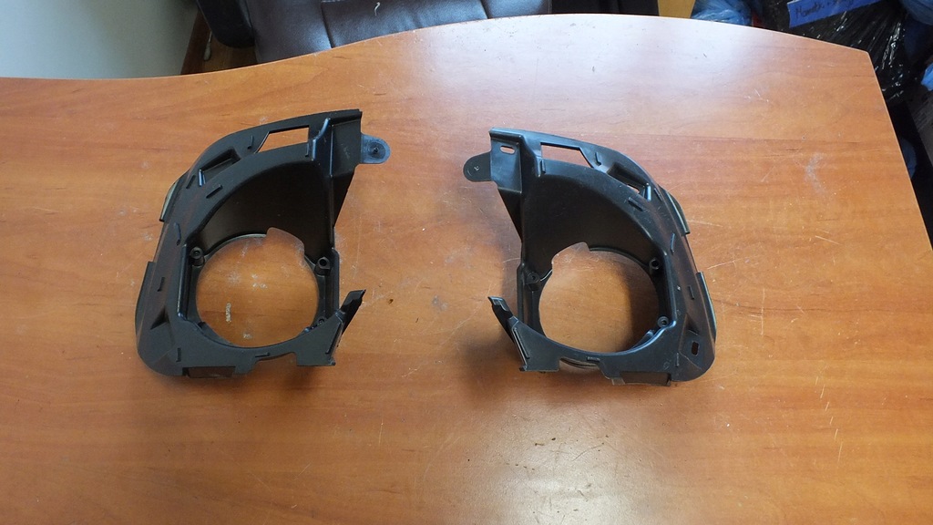 фото №1, Корпус кронштейн противотуманной фары trafic iii правый левый