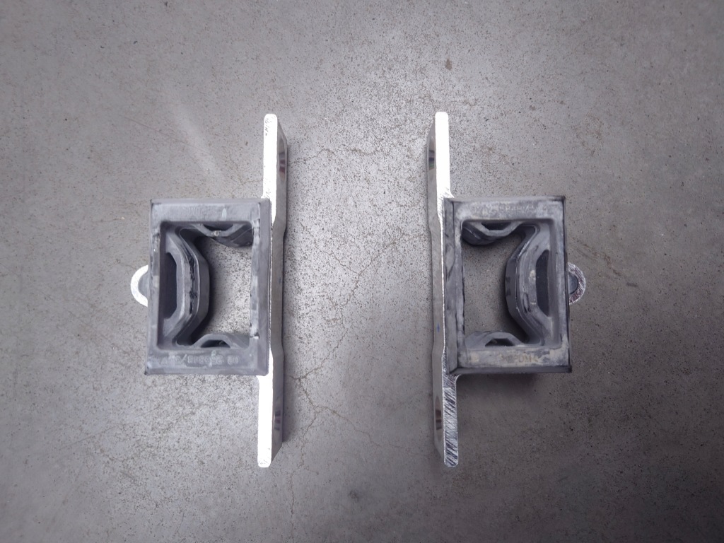 Купити Tesla model y кронштейн вентилятора