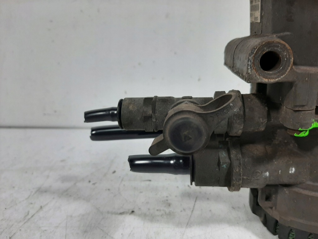 Renault midlum 220.12el euro5 08r клапан модулятор ebs knorr-bremse k000914 Оригинал