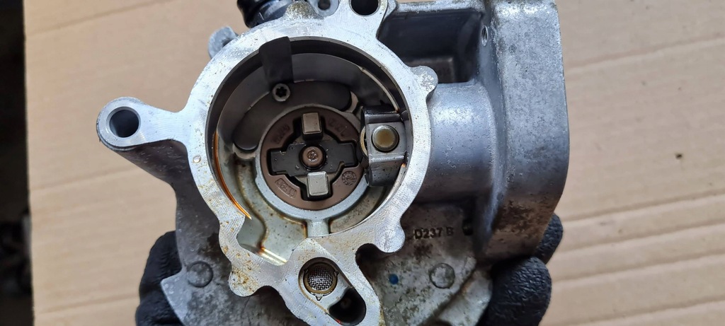 фото №9, A4 b9 8w lift насос вакуумa вакуум 2.0 tfsi 06k145100ae a5 8w