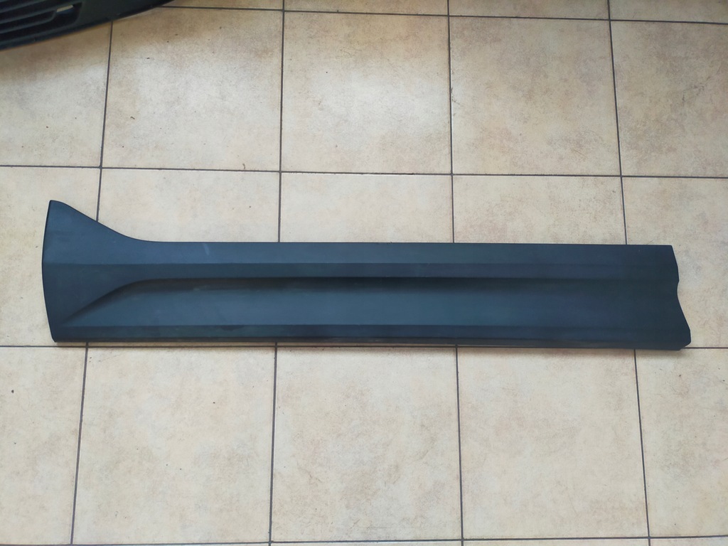 фото №1, Volvo xc40 2018- молдинг дверь левая передняя