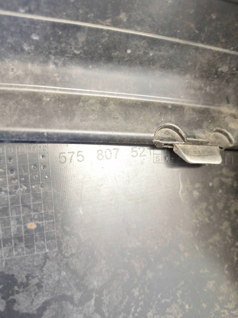 фото №9, Спойлер накладка дифузор dół бампера задня seat ateca 575807521b