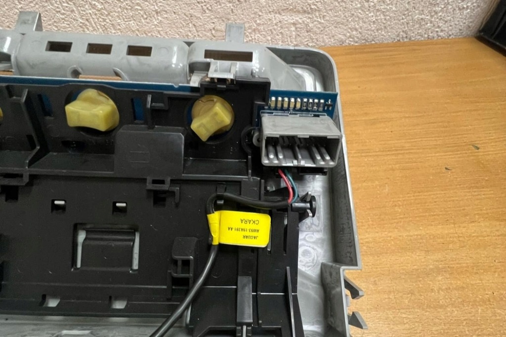 фото №10, Освещение внутреннее jaguar xf x250 16600170001 3.0l дизель 177kw 2010