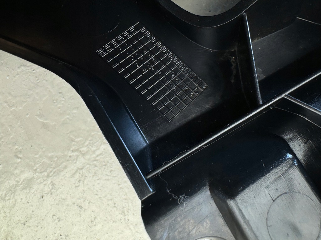 фото №11, Bmw 1 i e87 04-11r кронштейн рамка протитуманна фара правий перед 5111-7118152