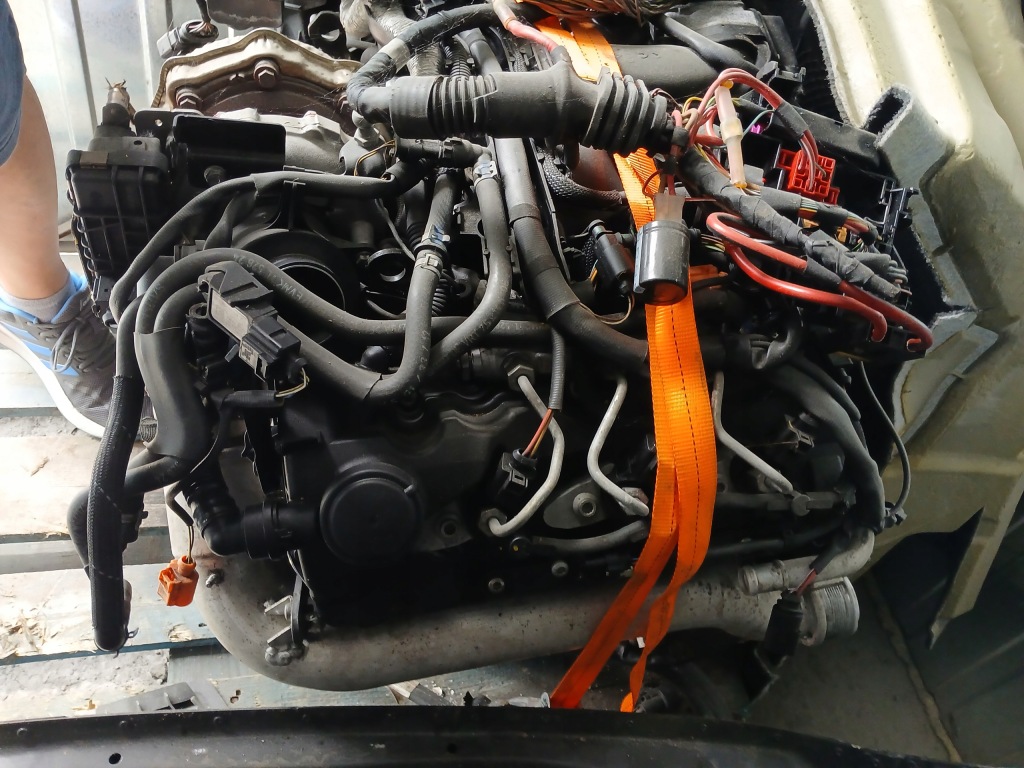 фото №1, Audi a8 d4 3.0 tdi двигун kompletny cdta cdt