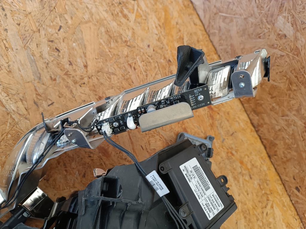 фото №12, Лінза лампи правий перед 68280815aa dodge durango ксенон