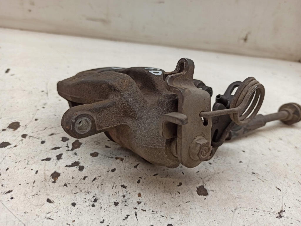 фото №4, Ford kuga mk1 2.0tdci левый задняя суппорт тормоза