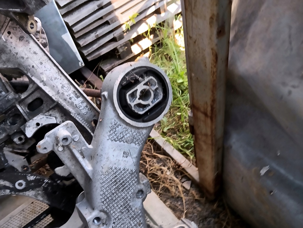 Bmw x5 g05 x6 g06 x7 g07 подрамник подрамник балка подвеска задняя задняя 6894149 в Украине